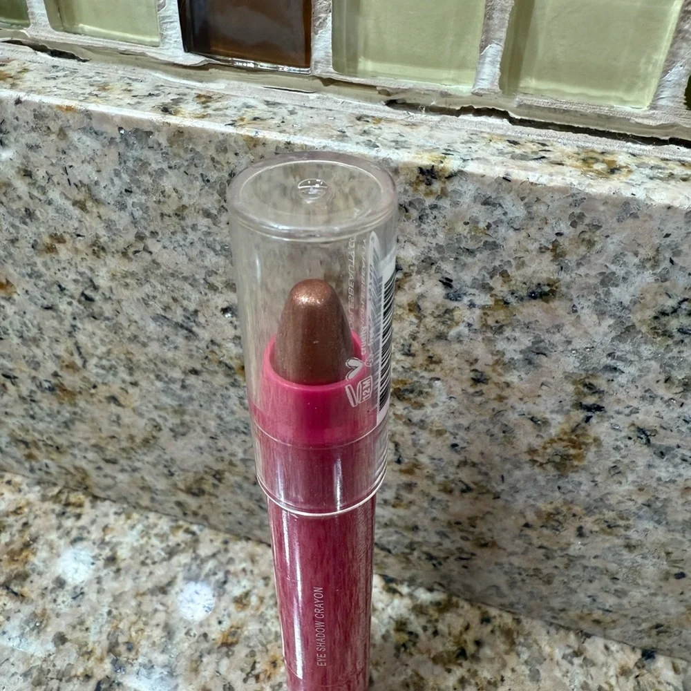 Lower East Side Shimmering Bronze Eyeshadow Stick in ‘Velvet Thorn’